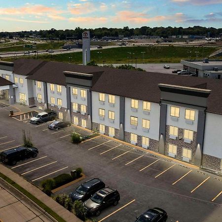 Comfort Inn & Suites St Louis-Hazelwood Bagian luar foto
