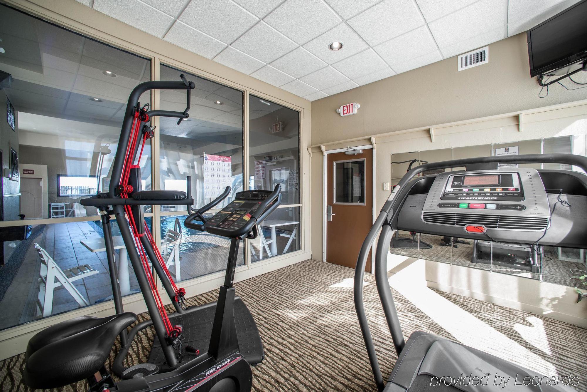 Comfort Inn & Suites St Louis-Hazelwood Bagian luar foto
