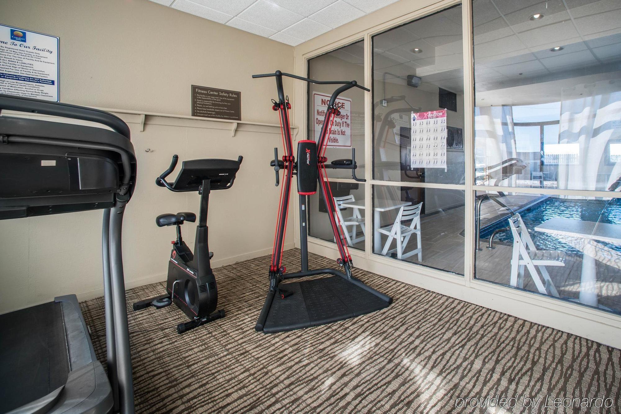 Comfort Inn & Suites St Louis-Hazelwood Bagian luar foto